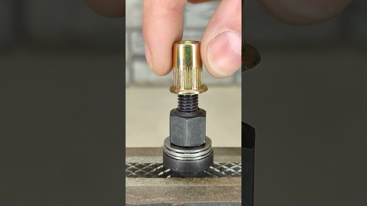 Легкий способ установить резьбовую заклепку без специнструмента 🔧