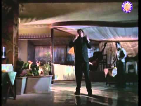 Shammi Kapoor's Iconic Role in Kashmir Ki Kali 🌟