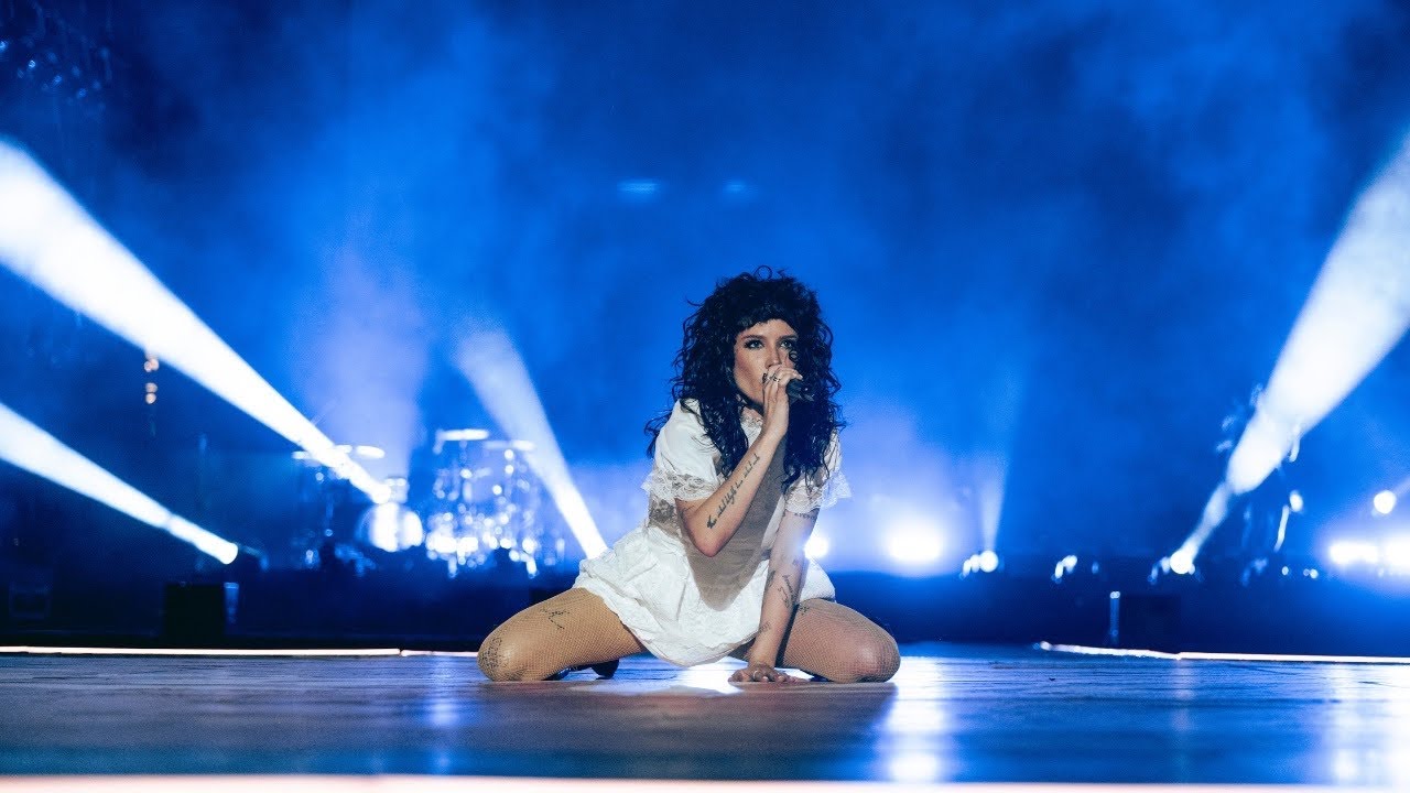 Halsey Live in Austin: Safeword Performance 🎤