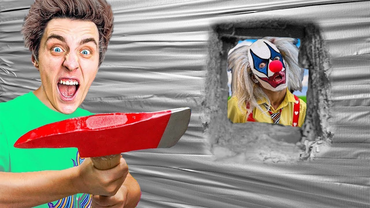 Побег из 100 слоёв скотча с Клоуном Челлендж