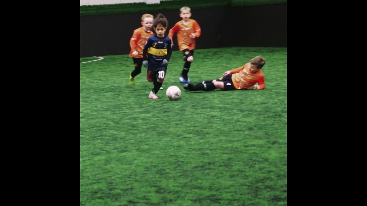 Liverpool Academy Star Arat Hosseini's Amazing Speed ⚽