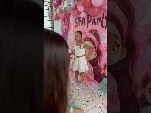 Mi mejor amiga se tiene que ir de mi fiesta #dramachannel #comedyfamily