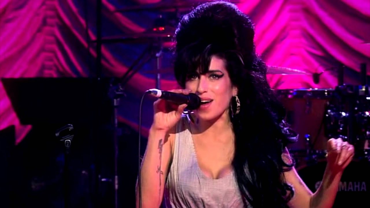 Amy Winehouse Live: Just Friends & Trouble 🎤
