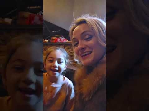 Sara ne cântă #saraperchetiamo