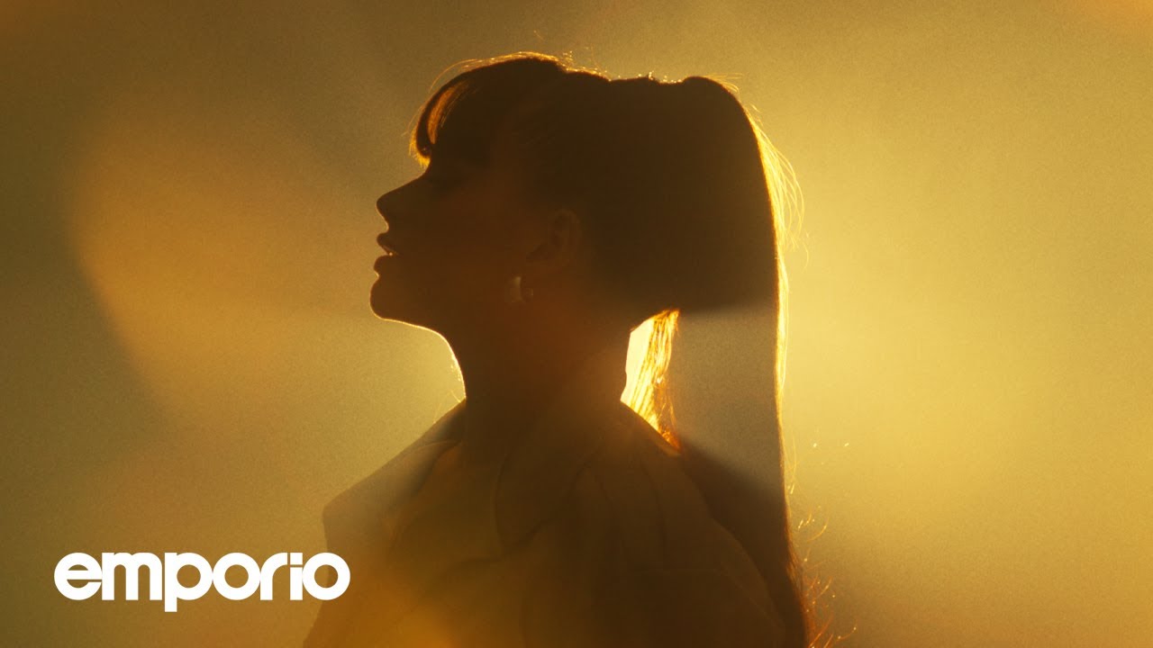 NADIRA - Frente a Frente (Official Music Video)