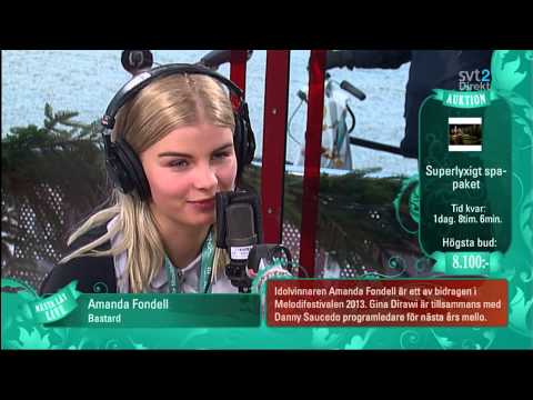 Musikhjälpen 2012 - Amanda Fondell besöker glasburen! Hon sjunger Luckiest girl och Bastard