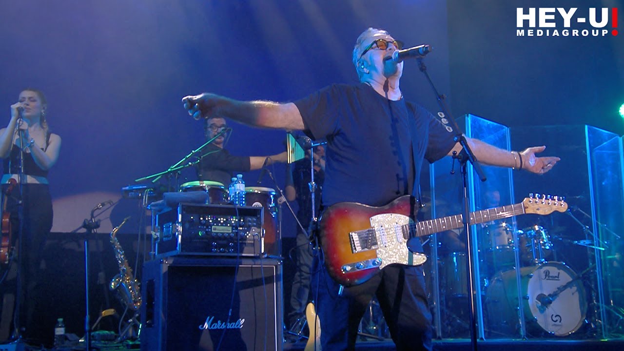 Umberto Tozzi Performs 'Gente Di Mare' Live in Vienna 2022 🇮🇹