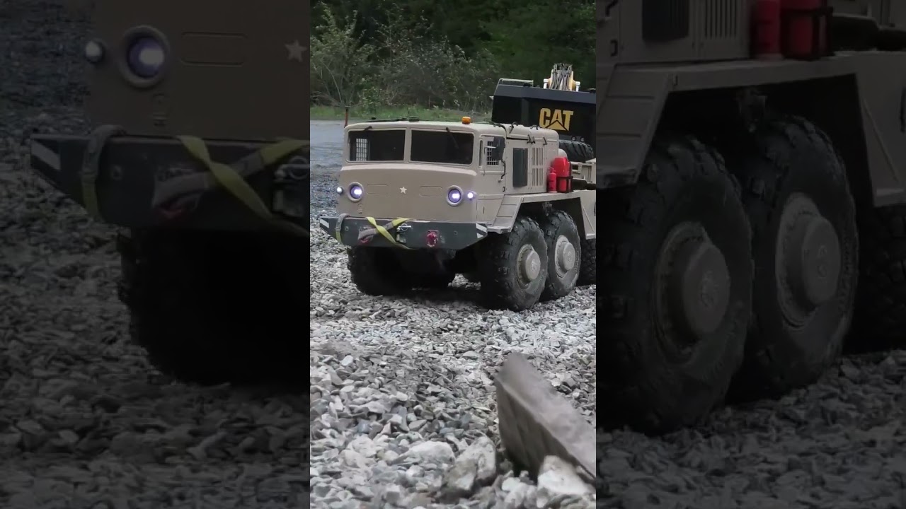 Russischer MAZ 537 BC8 8x8 zieht 80t Bagger 🚛