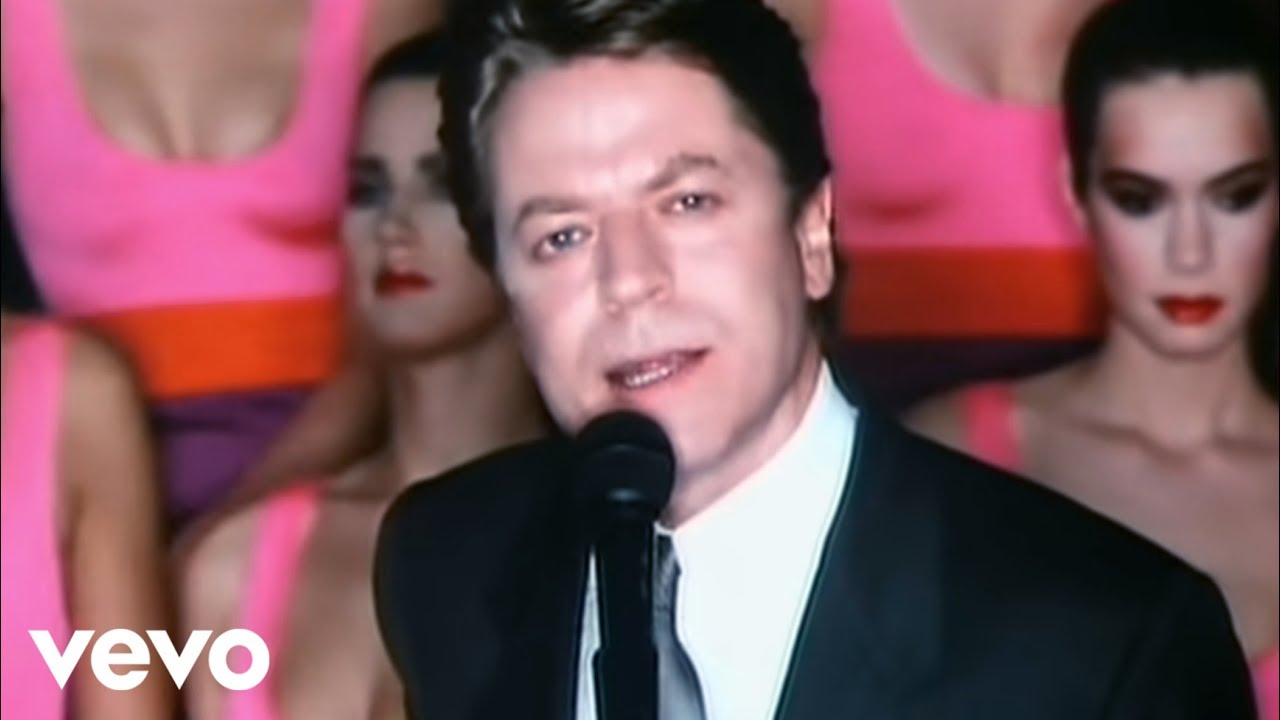 Robert Palmer's Iconic 'Simply Irresistible' Music Video 🎶