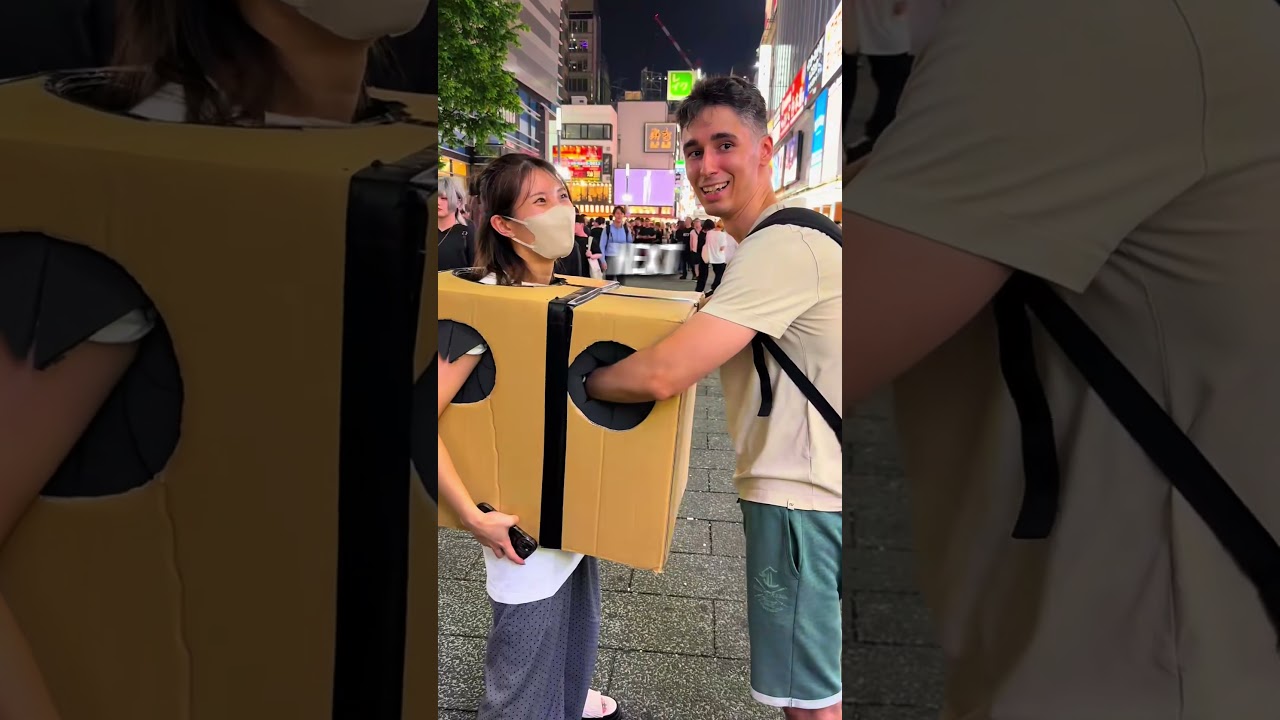 Crazy Japanese Girls Box Challenge! 🎁