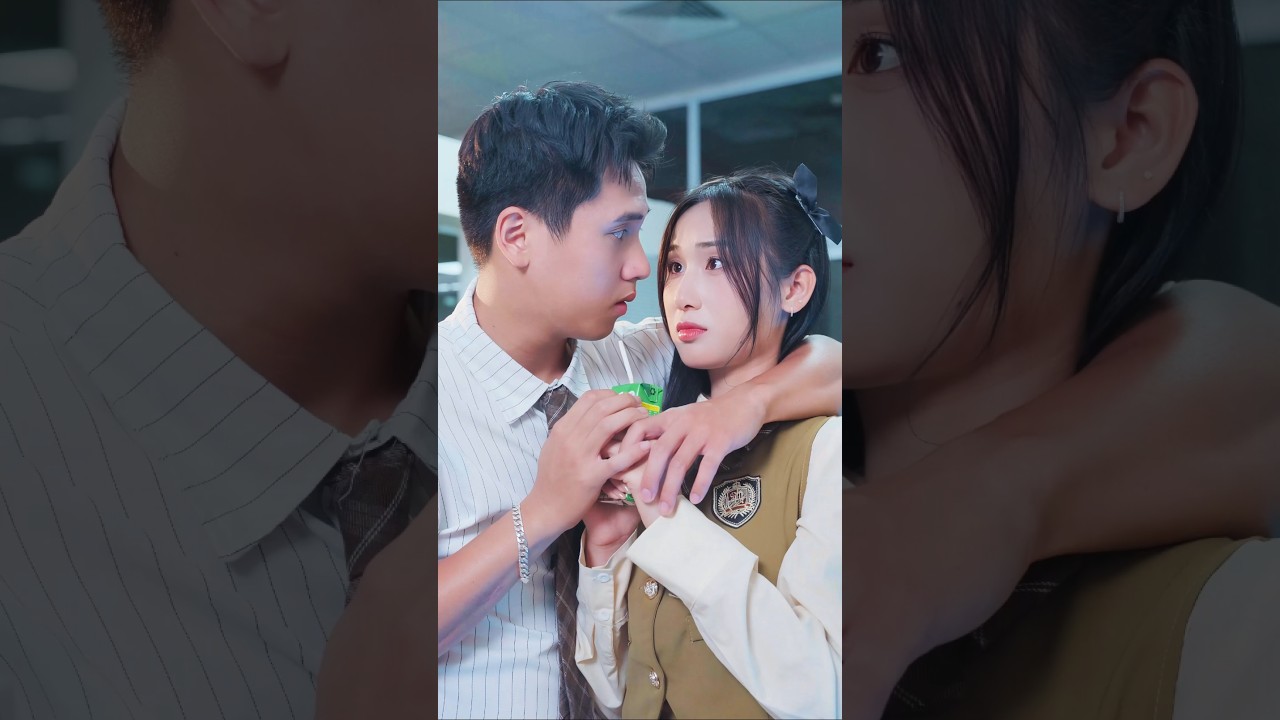 He's Protecting Her: A Heartwarming School Crush 💖