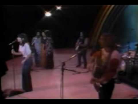 Linda Ronstadt's Cover of 'First Cut is the Deepest' 🎶