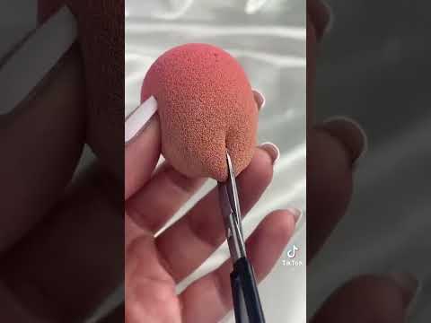 this is a sign to clean your dirty beauty sponge! #beautysponge #makeuphacks #IPSY