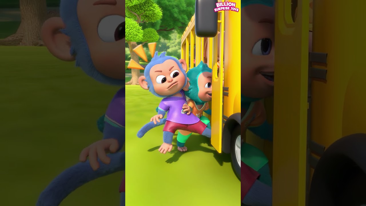 Bear's Wild Bus Ride! 🚍