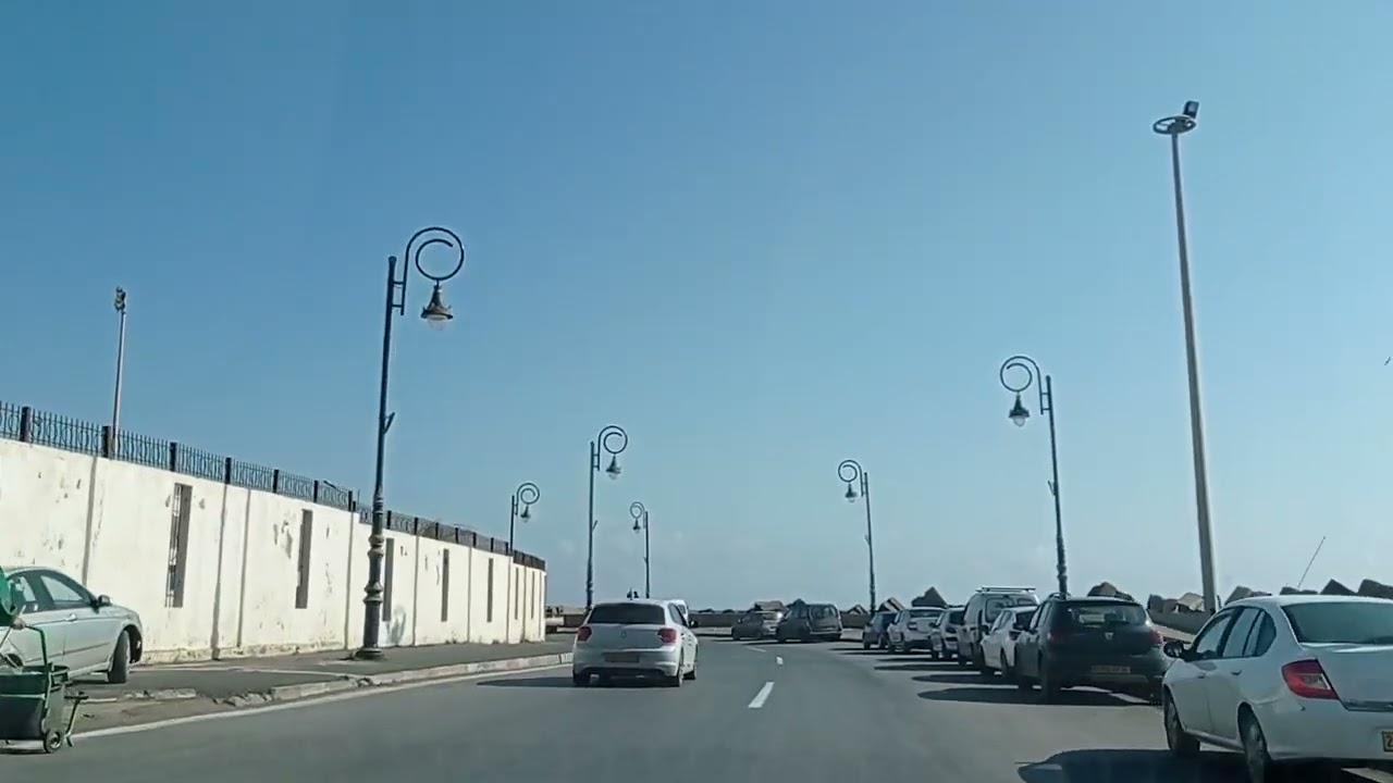 Algiers City Drive: Champ de Manoeuvre to Bab El Oued 🚗