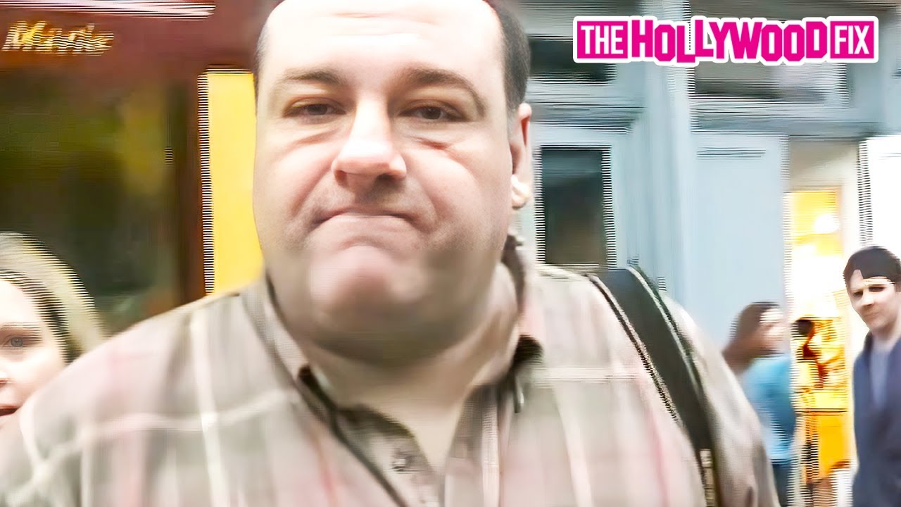 James Gandolfini Confronts Paparazzi During Halloween 🎃