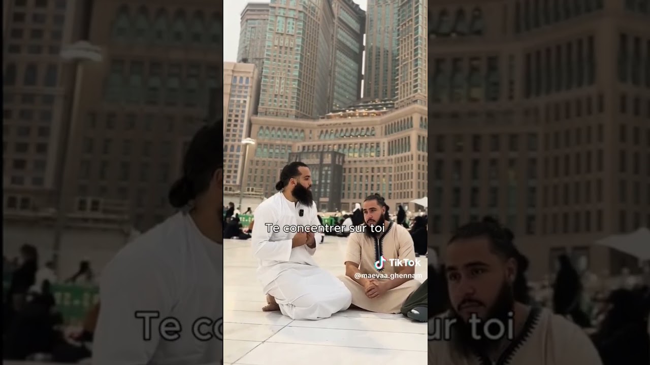 Maeva Ghennam en Omra 🙏