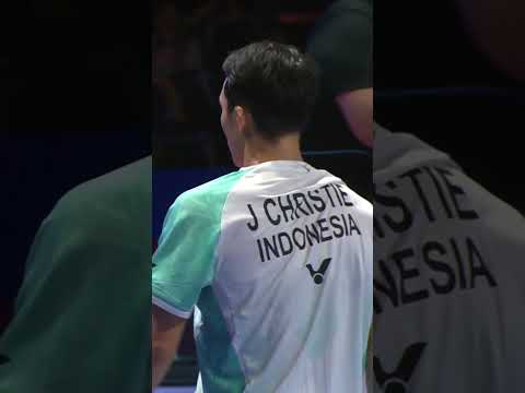 Defence to attack in a flash! #shorts #badminton #BWF