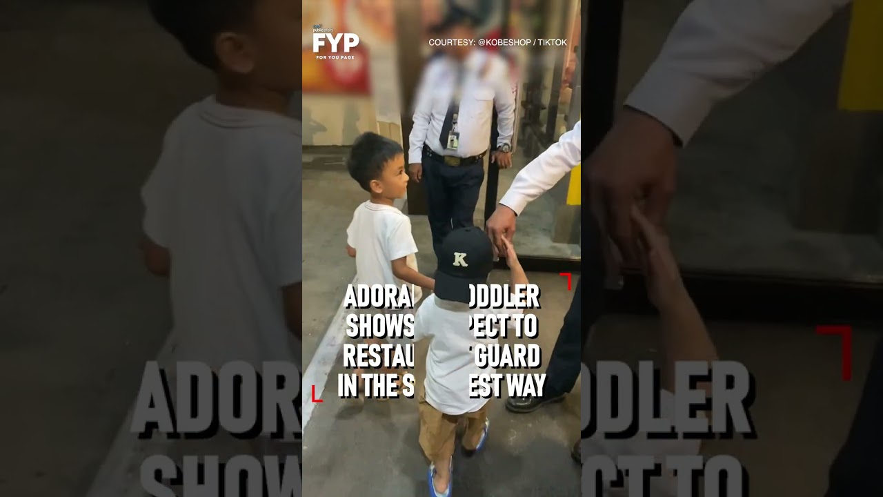 Heartwarming Moment: Toddler Shows Respect to Restaurant Guard 🤗