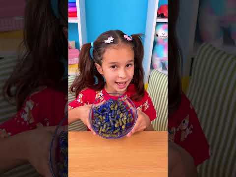 🎨 Colorful Pasta Craft Hack! 🍝✨ Fun DIY for Kids! #kids #crafts