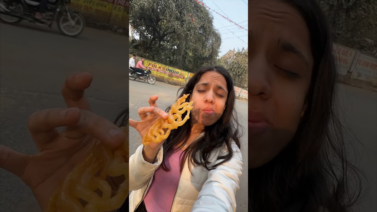 Rs 200 Railway Station Food Challenge 😱