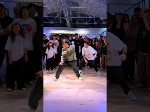 When I hit the dance floor, y’know I’m doin’ the Stanky Legg 🦨🍗 #stankylegg #gsboyz