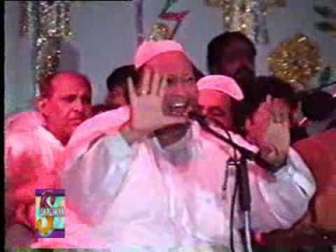 Ustad Nusrat Fateh Ali Khan(Dukh Raj Raj)Thanks Shalimar At Data Darbar