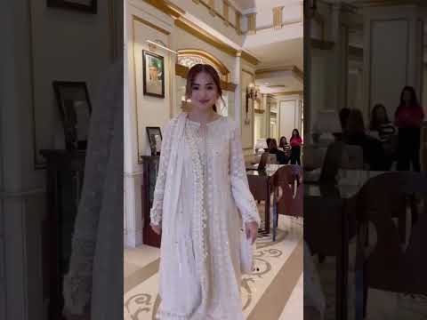 Yumna Zaidi and her Sinf E Aahan team at final episode screening #YumnaZaidi