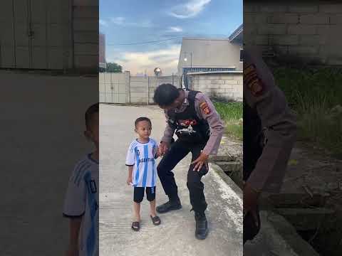 BOCIL LATIH POLISI SALTO #shorts #bocil #polisi #salto #trending #greenscreen #funny