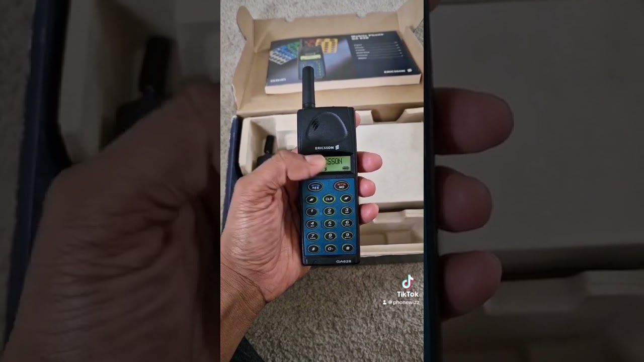 Ericsson GA628 Classic Phone (1996) 📱