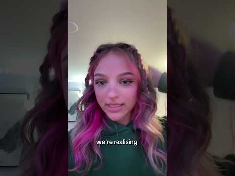 quit googling my feet #lindseyszn #techgirl #gamergirl #techbaddie