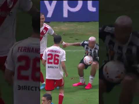 DEYVERSON se divierte ante River - LIBERTADORES 2024