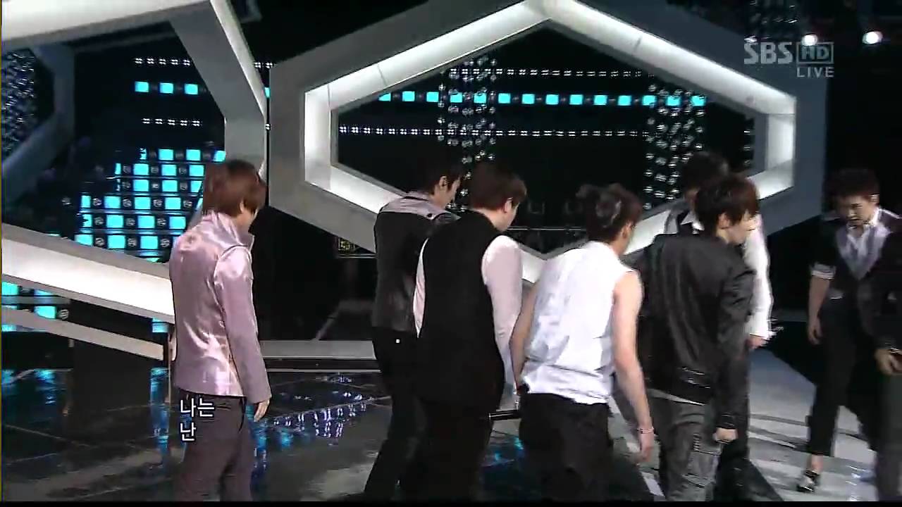 Super Junior Debuts 'It's You' Live 🌟