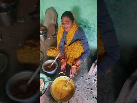 आज हमने बनाई कड़ी गरमा गरम रोटी