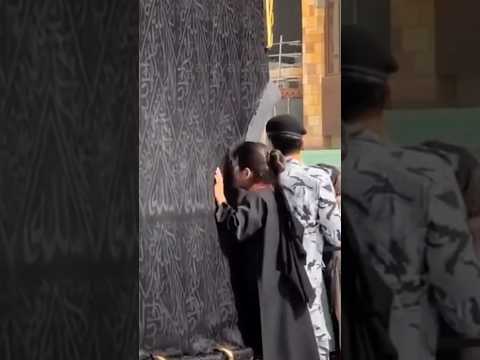 Cutest girls in Makkah Madina #mecca #makkah #madina #shorts