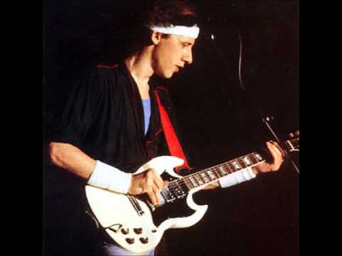 Dire Straits - Twisting By The Pool (Live Kassel '83)