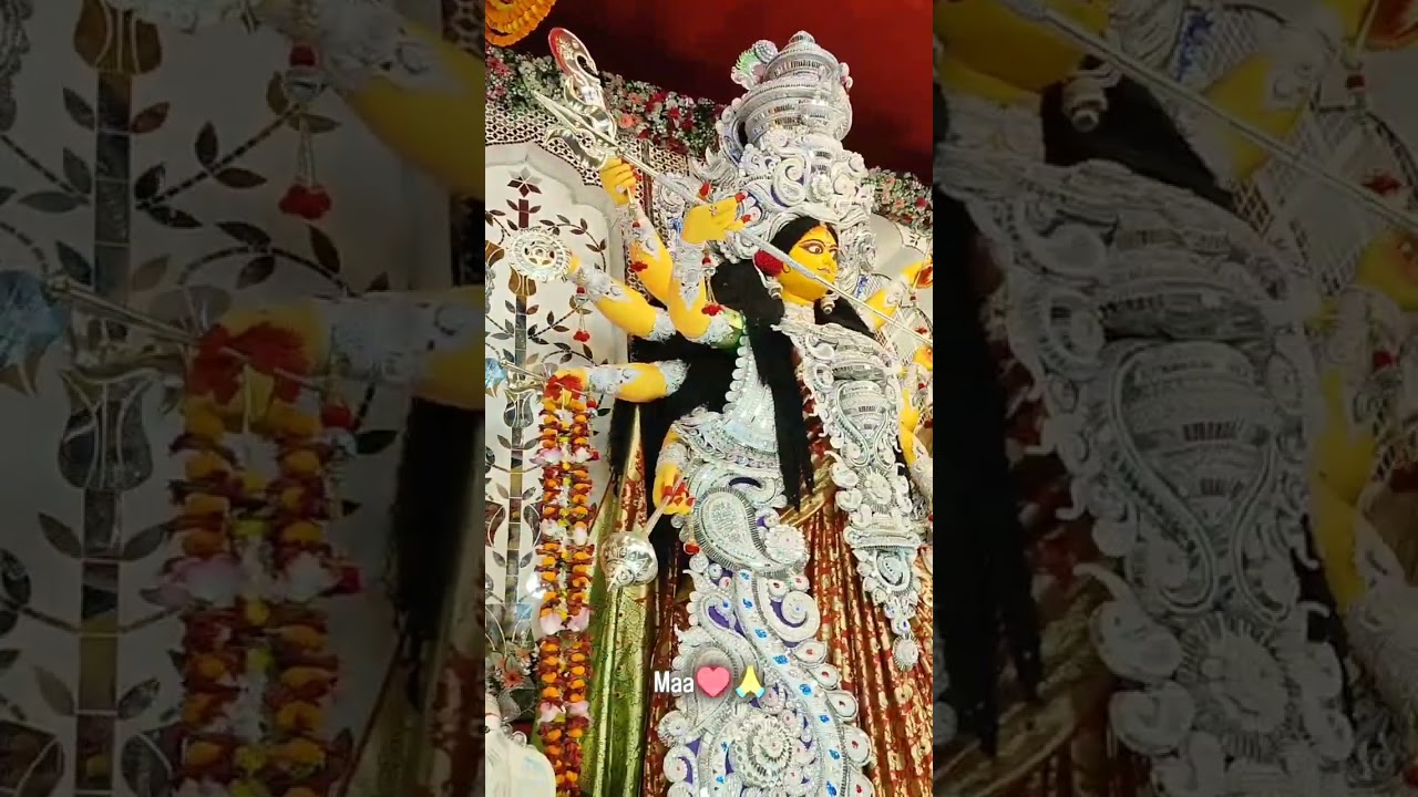 Stunning Saji Surkh Jode & Chand Si Dulhan for Durga Puja ✨