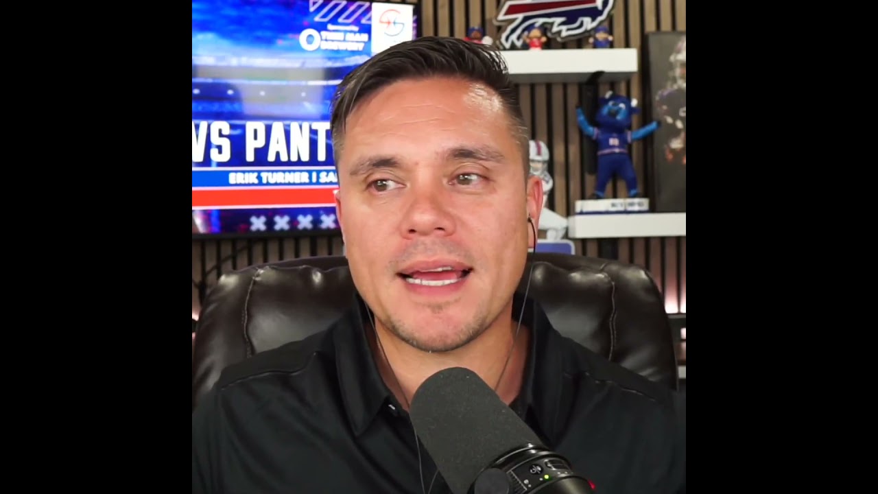 Michael Hoecht's Game-Changing Impact on the Field 🏈