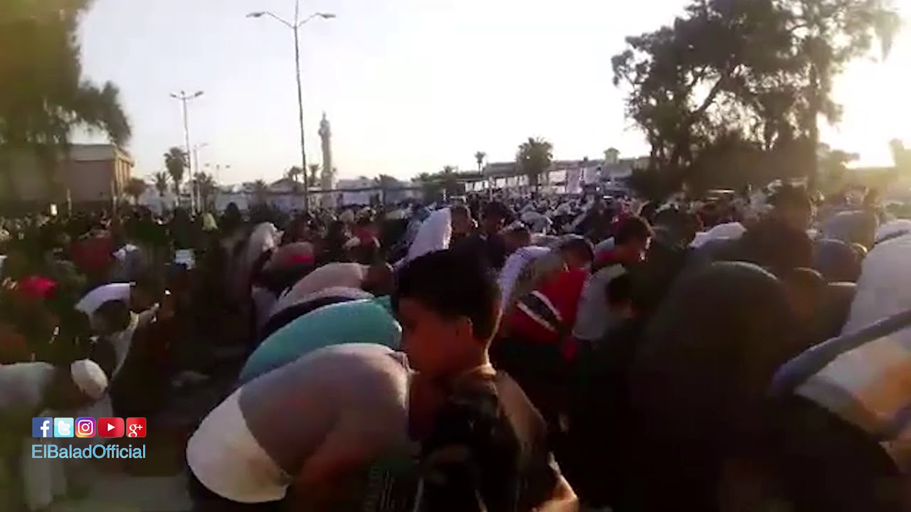 صدى البلد | محافظ بورسعيد ومدير الأمن والقيادات يؤدون صلاة العيد