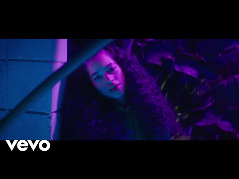 Ella Mai - Trip (Official Music Video)
