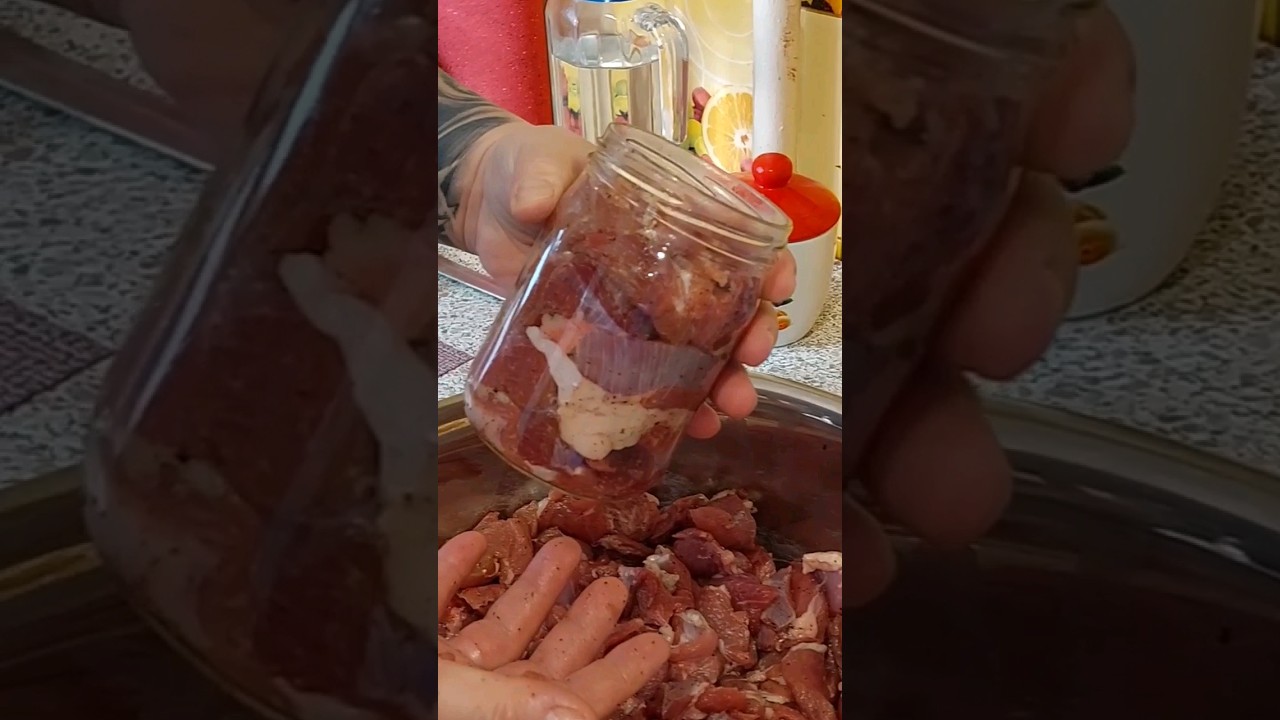 Как правильно набивать банки мясом для вкусной тушёнки 🥩