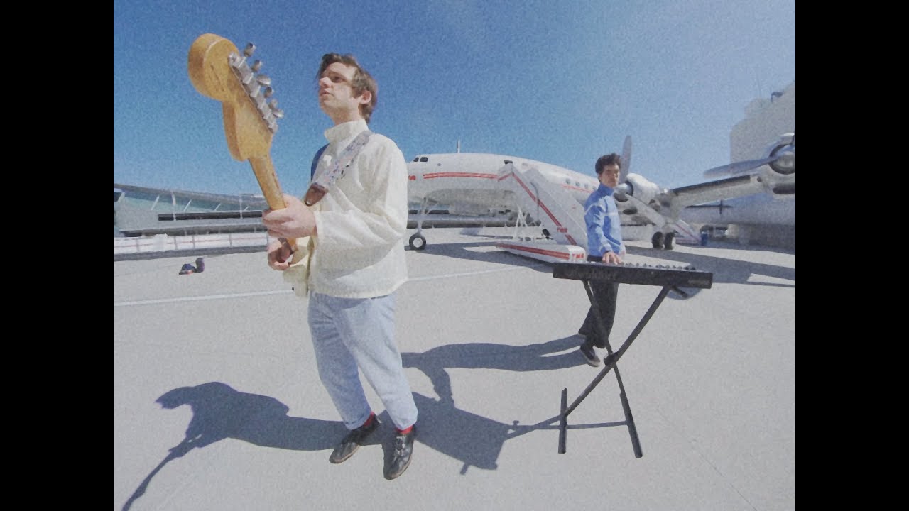 Argonaut & Wasp - (We're) Alive - (OFFICIAL MUSIC VIDEO)