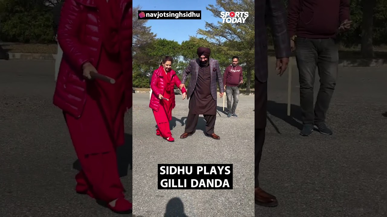 Navjot Singh Sidhu Enjoys Gilli-Danda with Wife 🏏