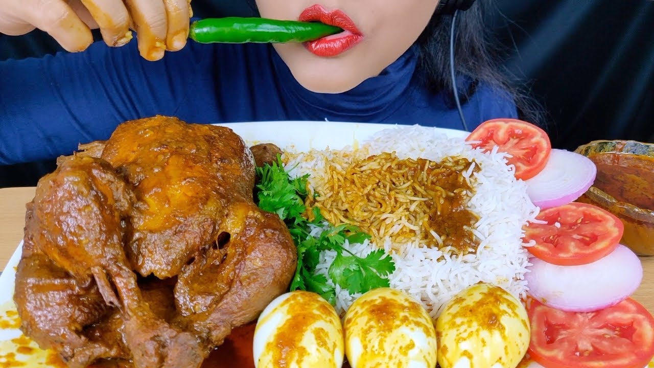 ASMR: Eating Whole Chicken Curry & Eggs 🍚