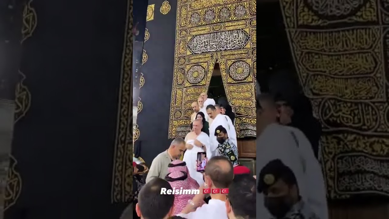 Recep Tayyip Erdoğan Kabe'nin içinde namaz kıldı.