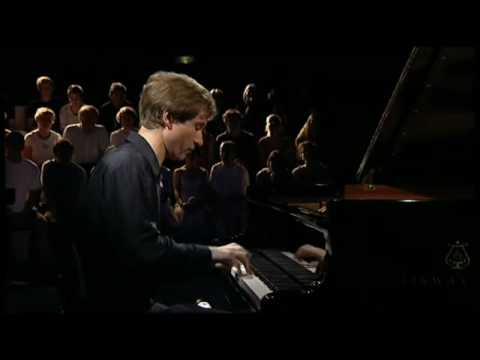Nikolai Lugansky Performs Rachmaninov's Musical Moment No.4 🎹