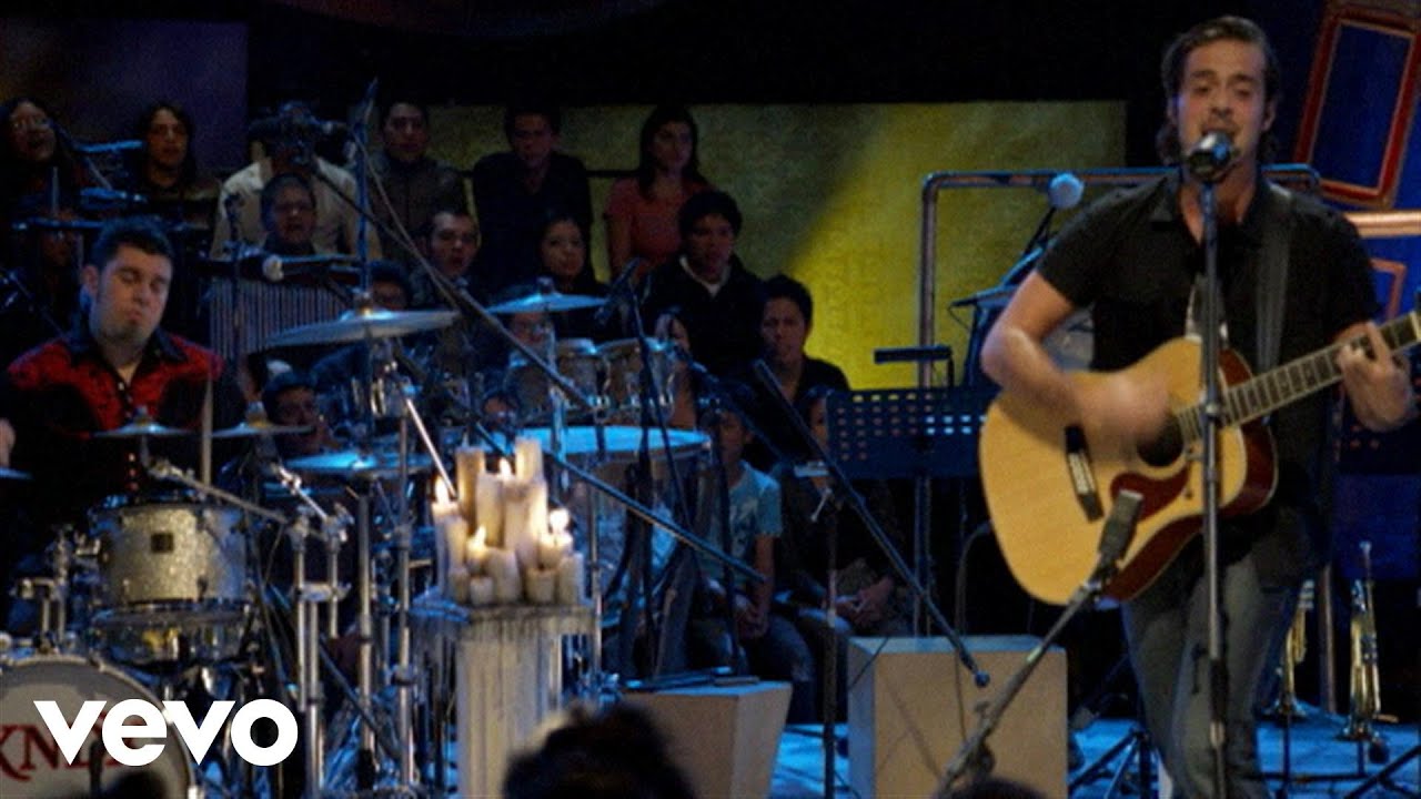 Panda Performs 'Narcisista Por Excelencia' Unplugged 🎸