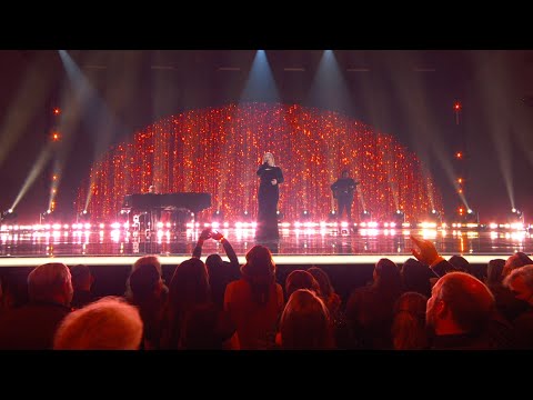 Kelly Clarkson - I Will Always Love You (Live from the 57th ACM Awards)