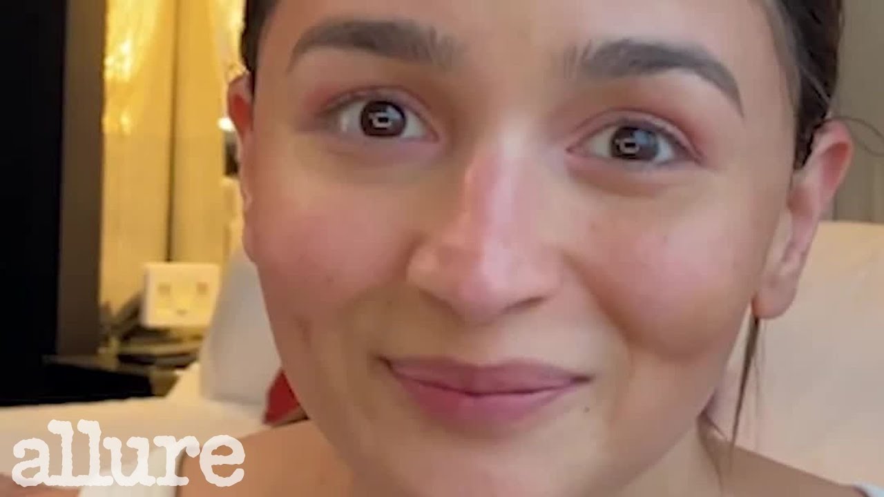 Alia Bhatt Calls Makeup Artist Puneet Saini Family 💄