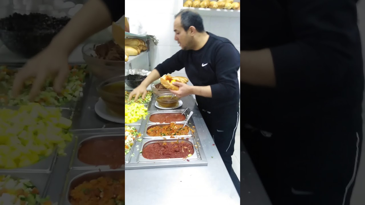 Découvrez le Sandwich Chaneb : La Saveur Incontournable de Hammam Sousse 🇹🇳